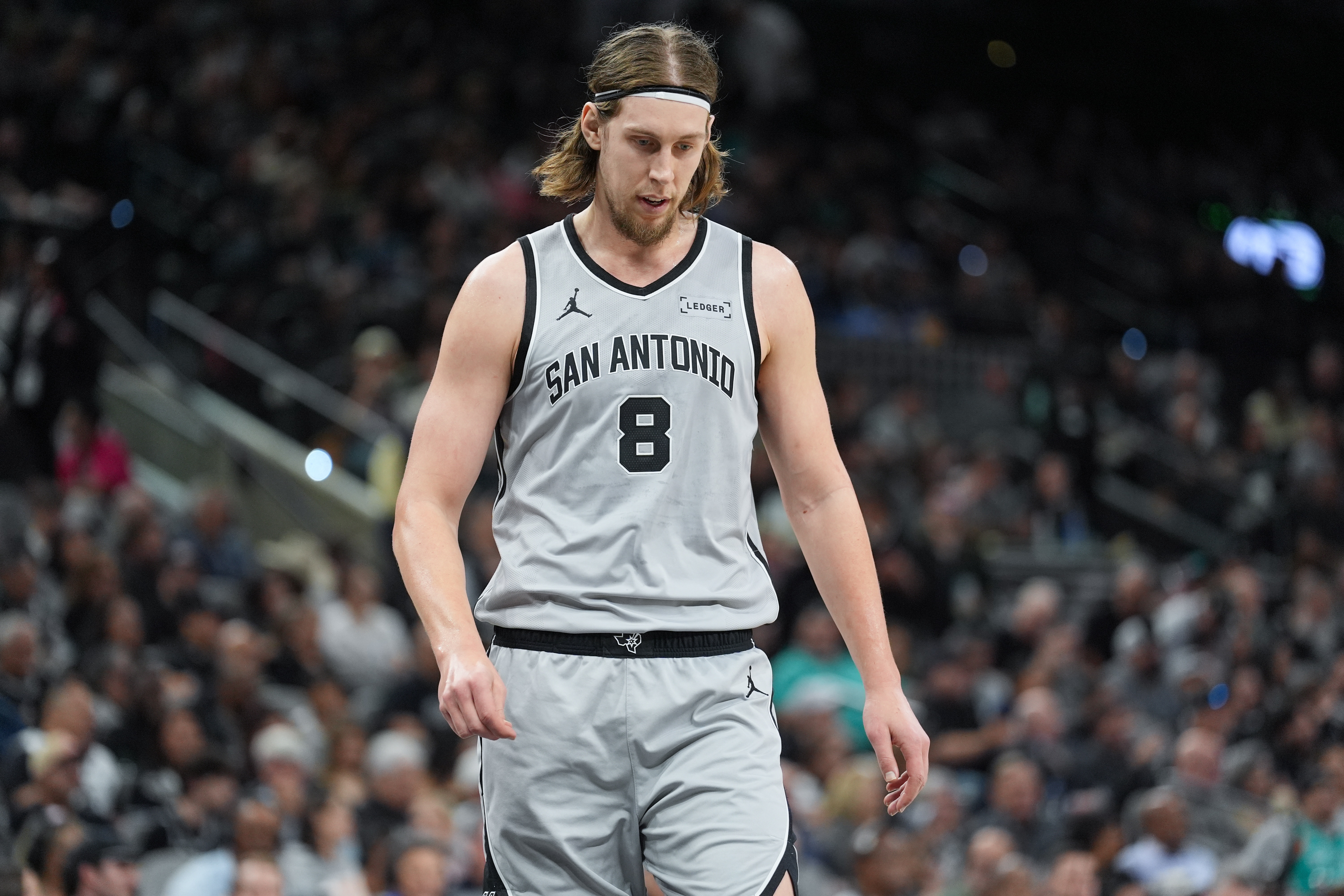 开云体育入口-解说:马刺的中锋问题需解决 奥利尼克今天的挡拆被对手彻底无视