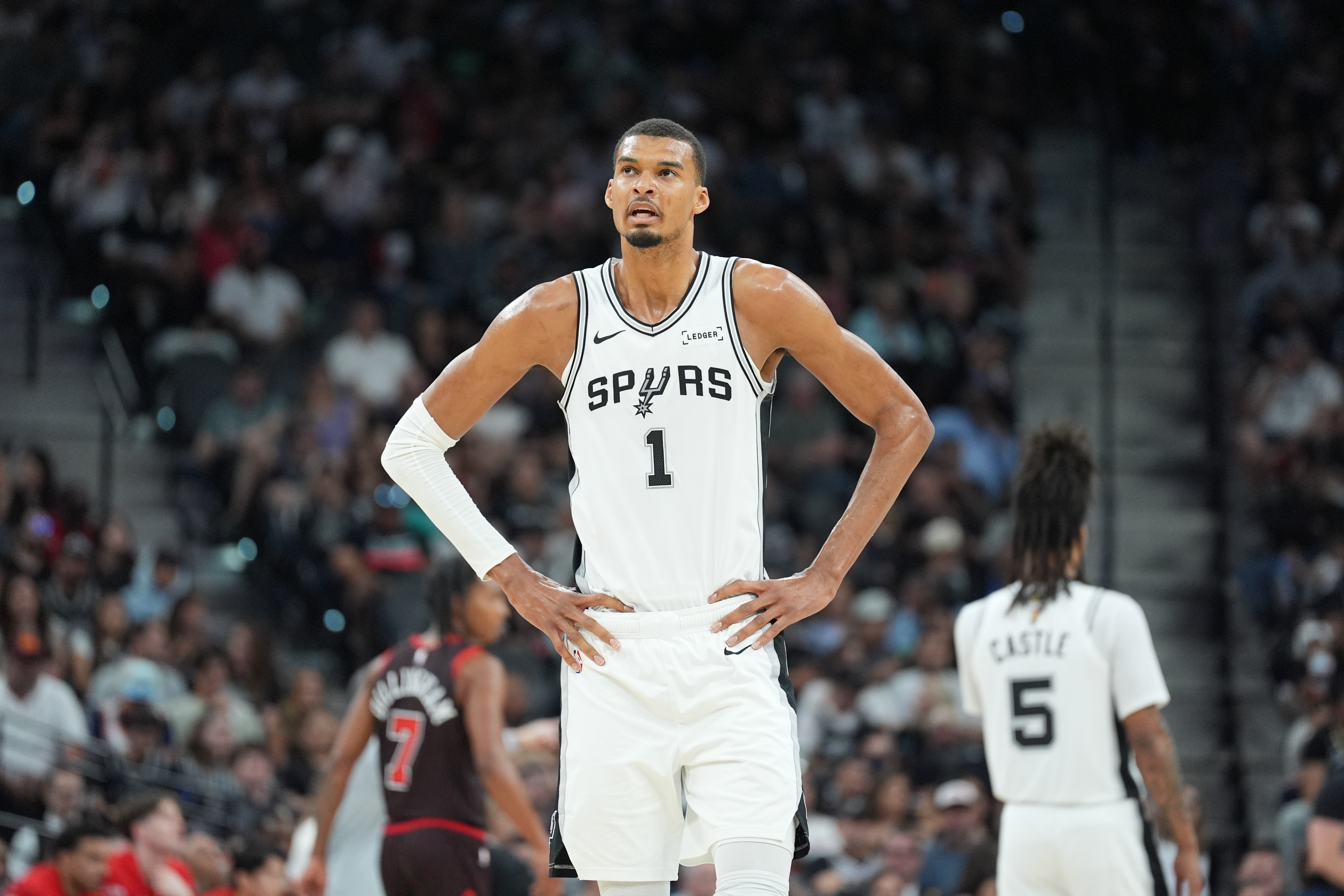 名记:文班亚马很在意获奖资格 这对马刺来说是一个优先事项